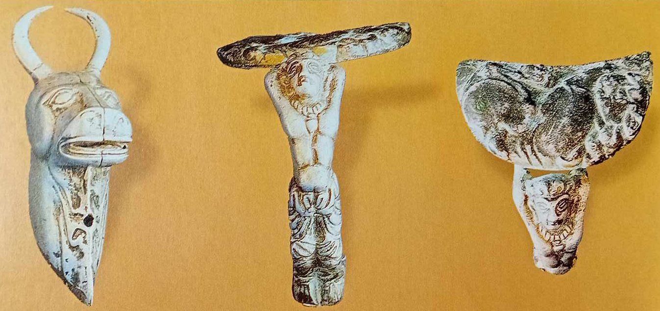 Szterlitamáki kincslelet. A kincslelet edényeinek töredékei, a fülek, kiöntőcsövek és talpak 
ember és állatokat mintázó darabjai. A földmunka során előkerült lelet nagy része kézen-közönelkalódott