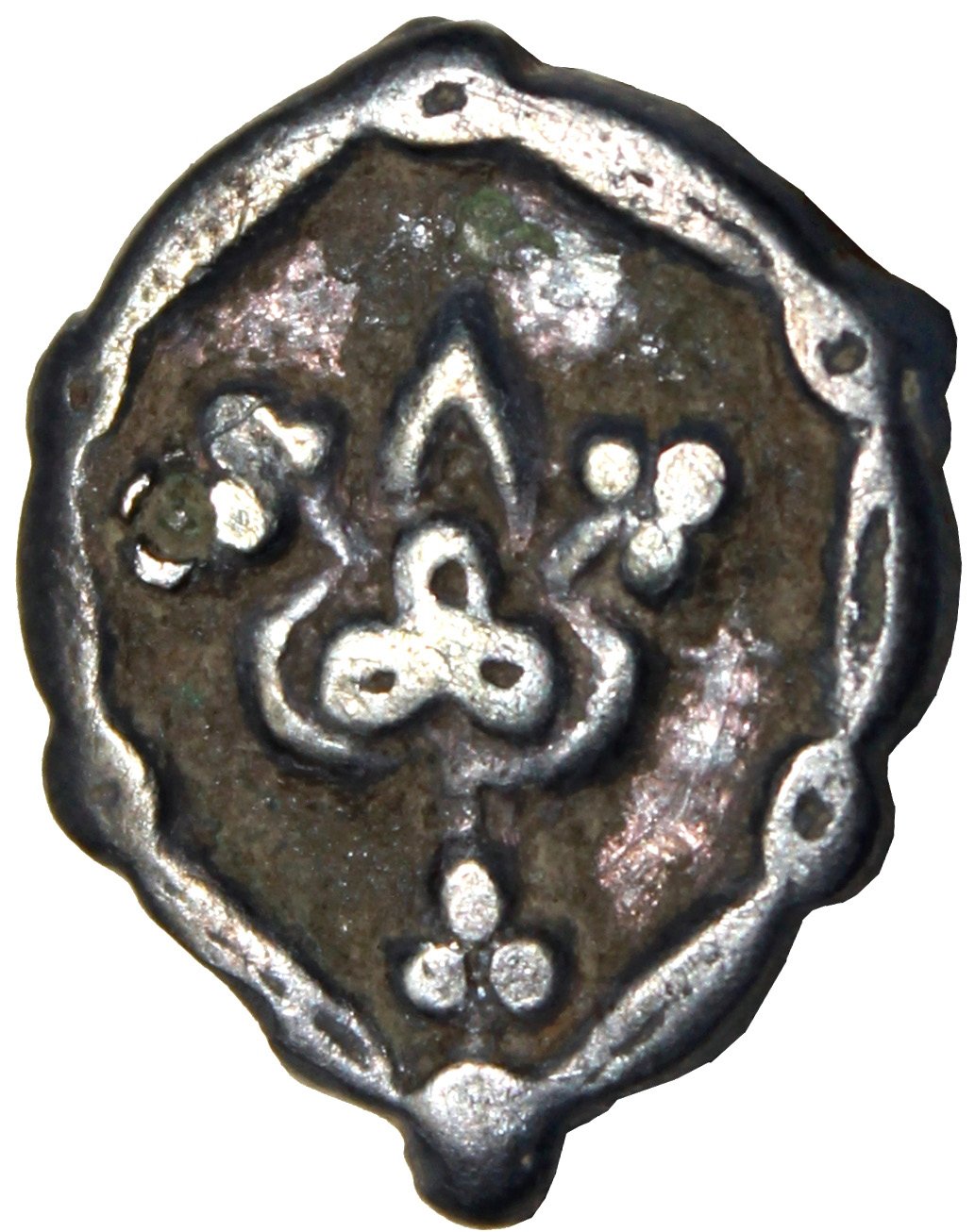 31. kép. Ezüst övveret (lelőhely: Garevaja, Permi határterület)